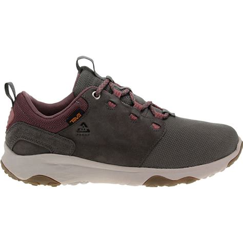 teva waterproof shoes women